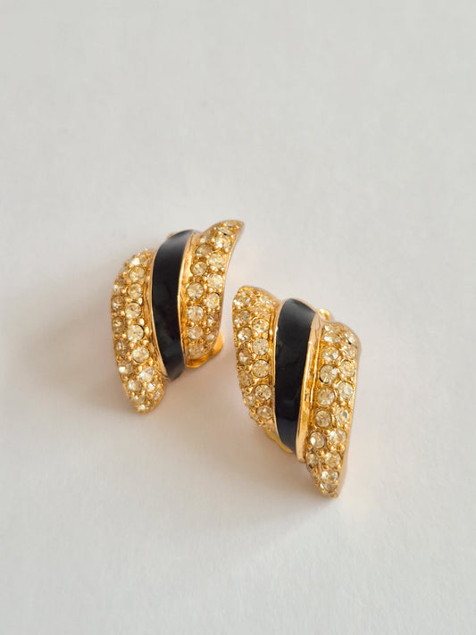 Vintažiniai Christian Dior klipsai su kristalais ir juodu emaliu, 1980 m.