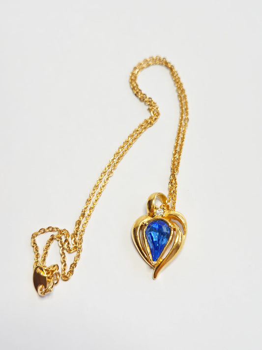 AVON vintažinė grandinėlė su mėlynu širdelės pakabuku, auksinė, kaip nauja
