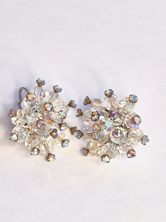 Vintažiniai klipsai su AB kristalais Borealis, snaigės forma, 1980-1990 m.