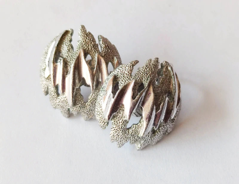 Trifari  klipsai su lapų dizainu