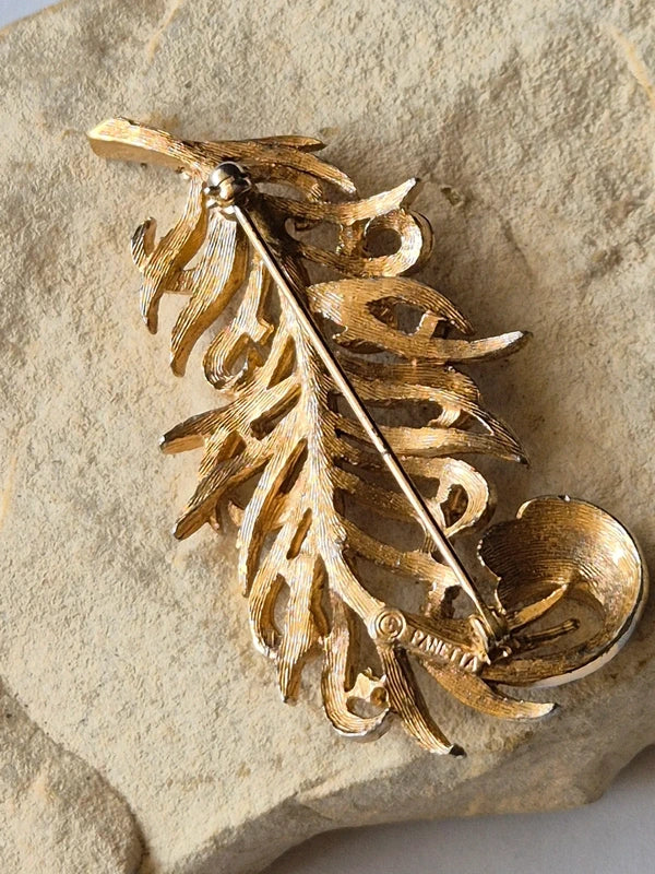Vintažinė PANETTA sagė aukso spalvos su lapais ir kristalais