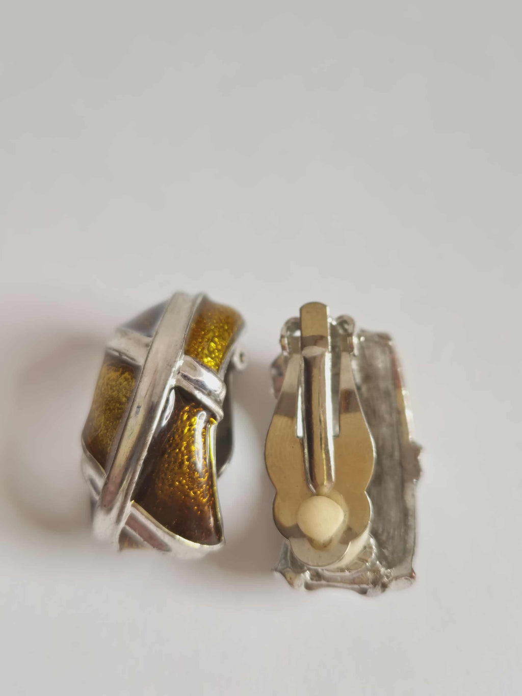 Sidabriniai vintažiniai klipsai su  emale