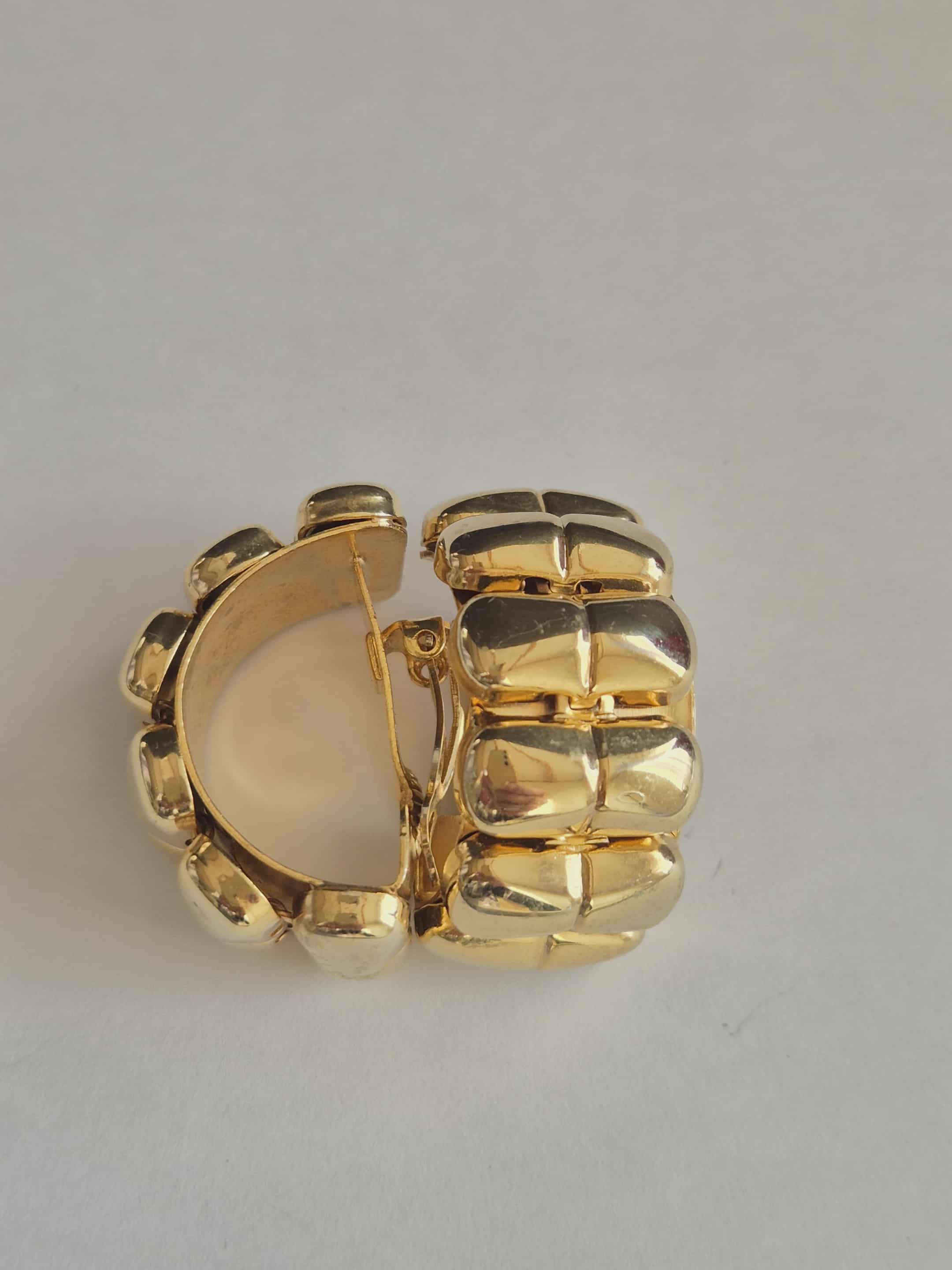 Vintažiniai aukso spalvos klipsai