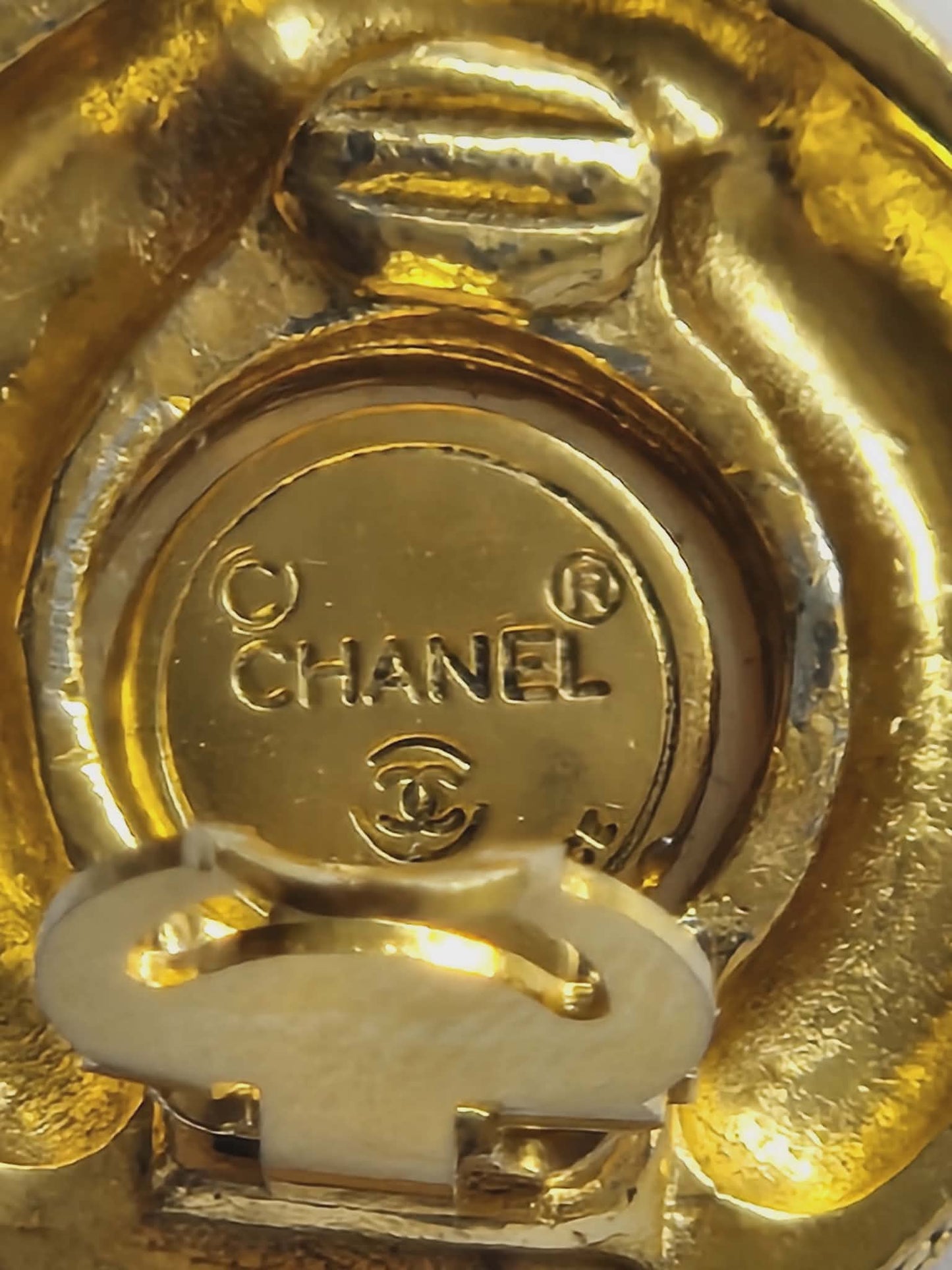 Vintage CHANEL klipsai su perlais ir originalia dėžute 31 RUE CAMBON