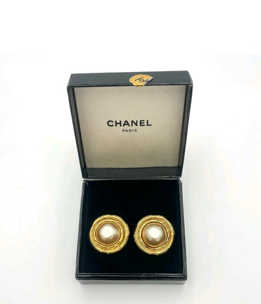CHANEL Vintage Klipsai su Perlais - Auksiniai