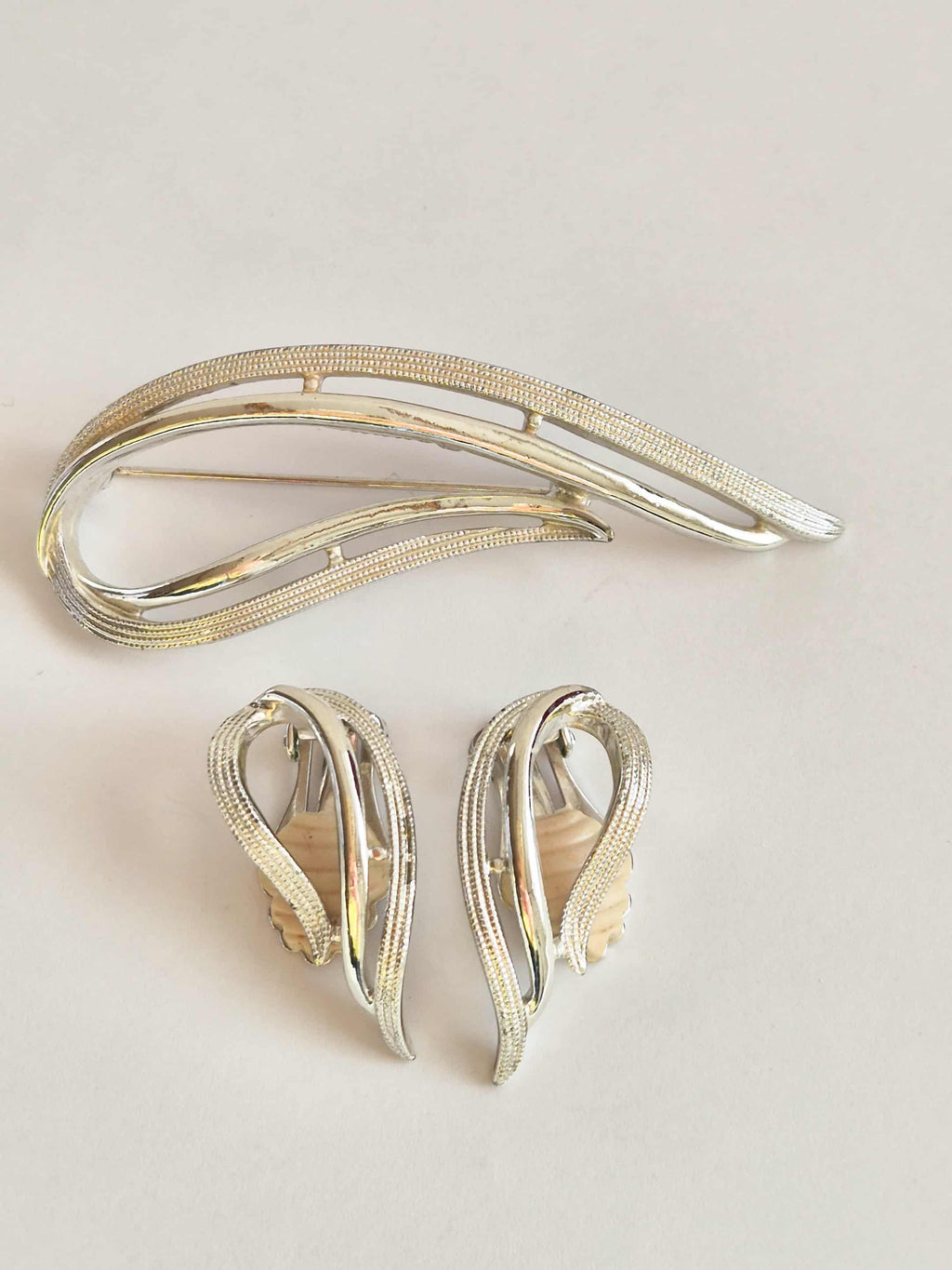 Sarah Coventry Vintažinis Komplektukas - Sagė ir klipsai