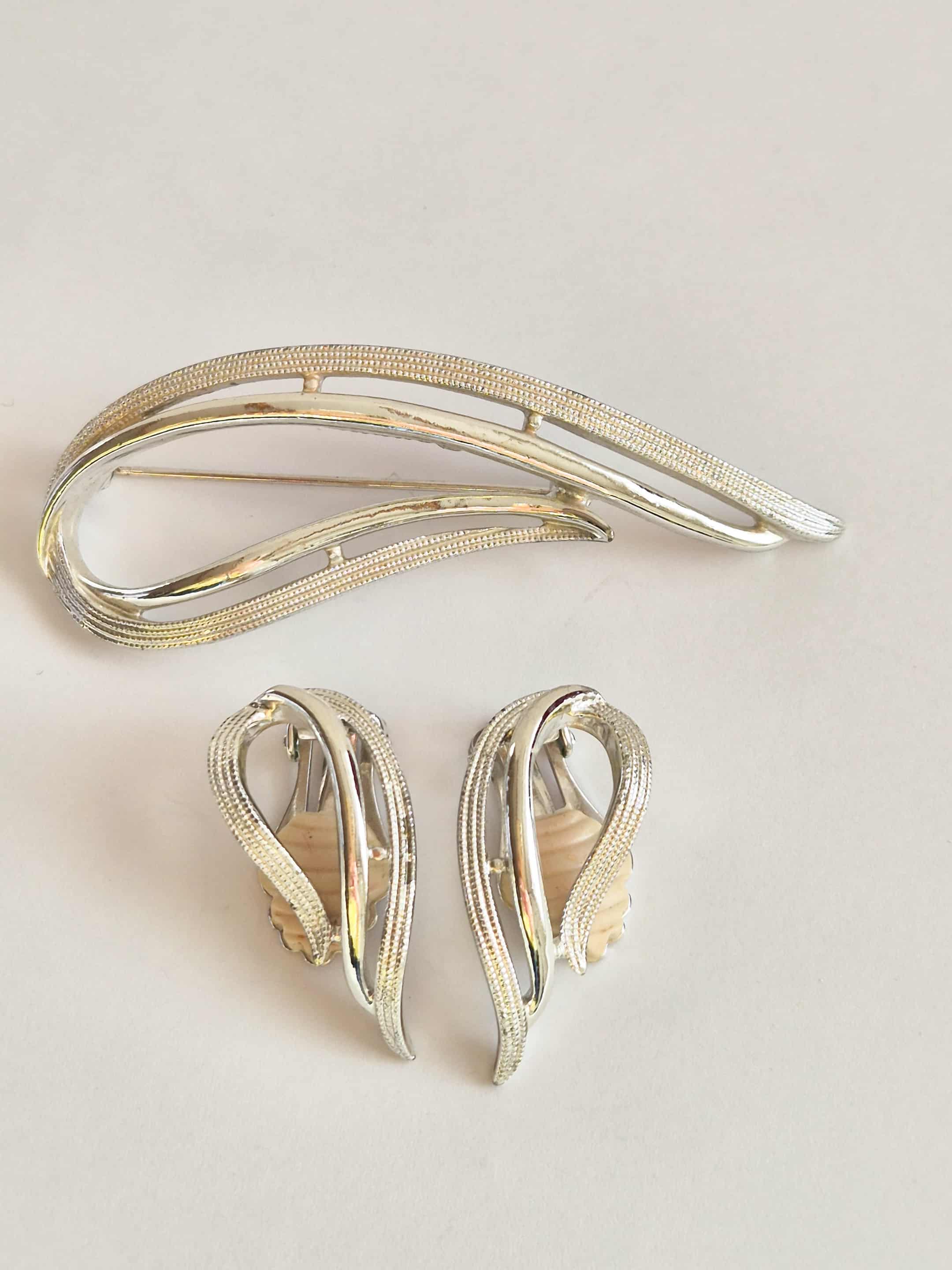 Sarah Coventry Vintažinis Komplektukas - Sagė ir klipsai