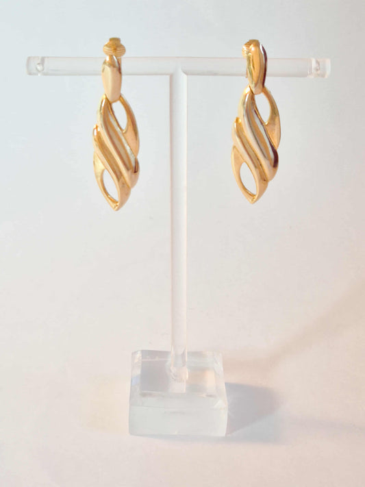 Aukso spalvosi vintažiniai  klipsai su spiralės dizainu