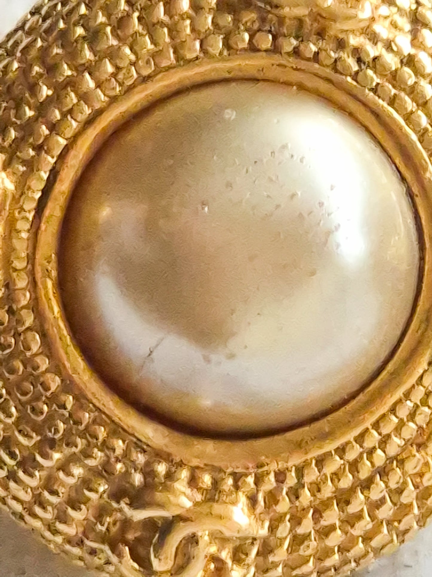 Vintage CHANEL klipsai su perlais ir originalia dėžute 31 RUE CAMBON