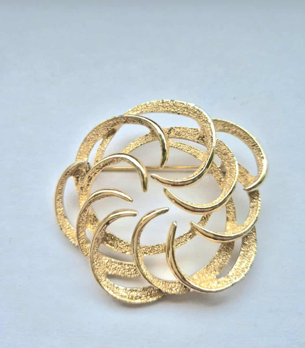 Vintažinė "SARAH COVENTRY " sagė