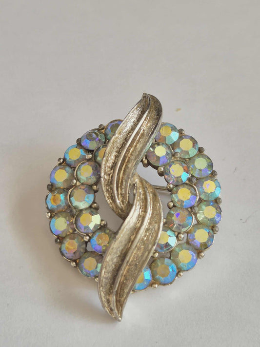 Vintažinė sagė su AB kristalais