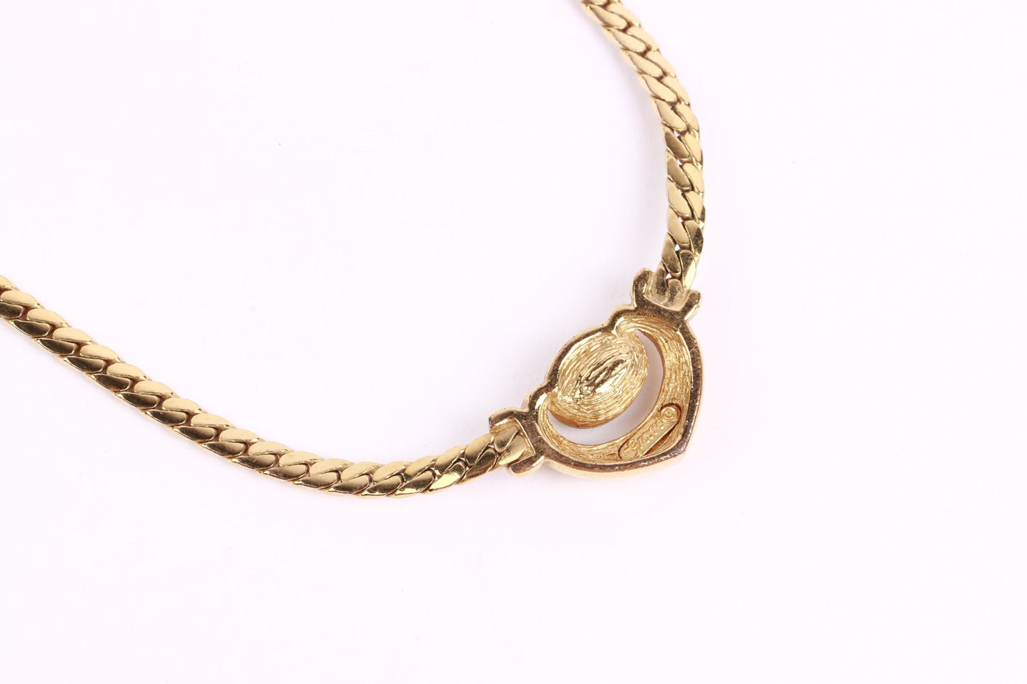 Vintažinė GROSSE grandinėlė su žaliu kristalu ir širdies formos rėmeliu, 1980-1990 m.