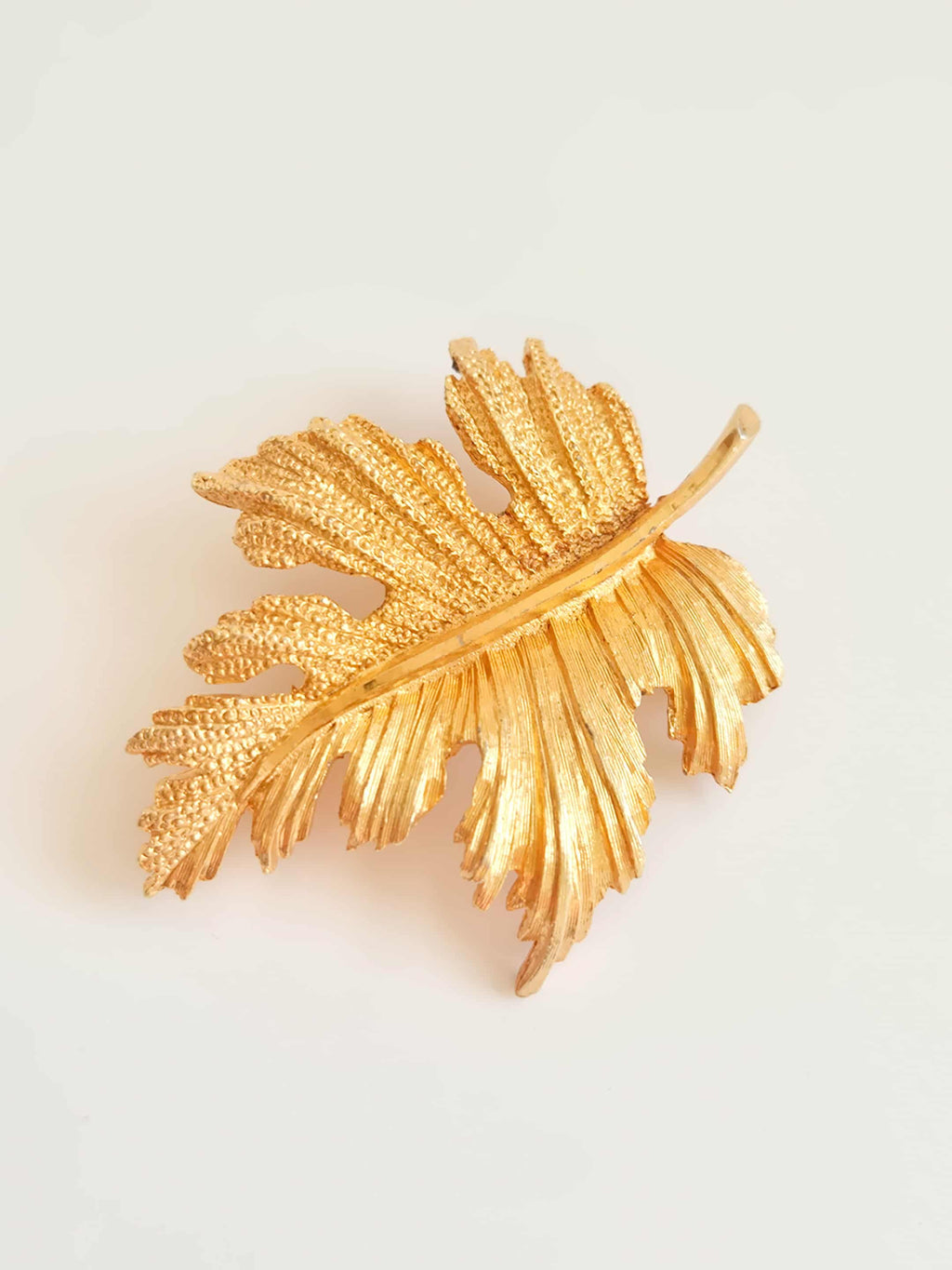 Vintažinė  lapo Sagė