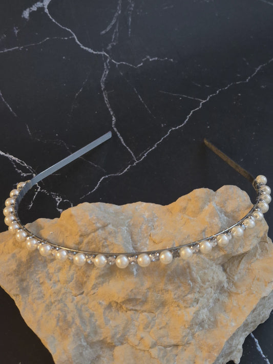 Vintažinis plaukų lankelis su perlais