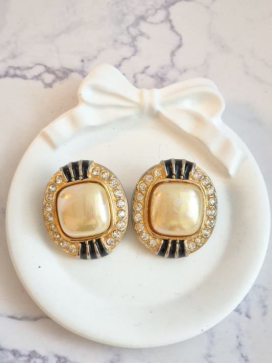 Vintažiniai klipsai su perlamutru ir kristalais