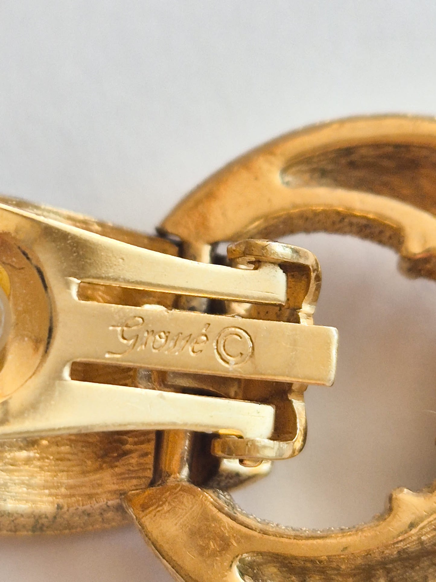 Vintažiniai GROSSE klipsai su mėlynais kabošonais, auksiniai ornamentai, 1970-1980 m.